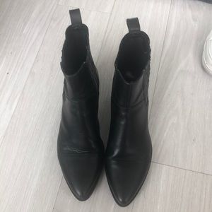Vagabond leather boots